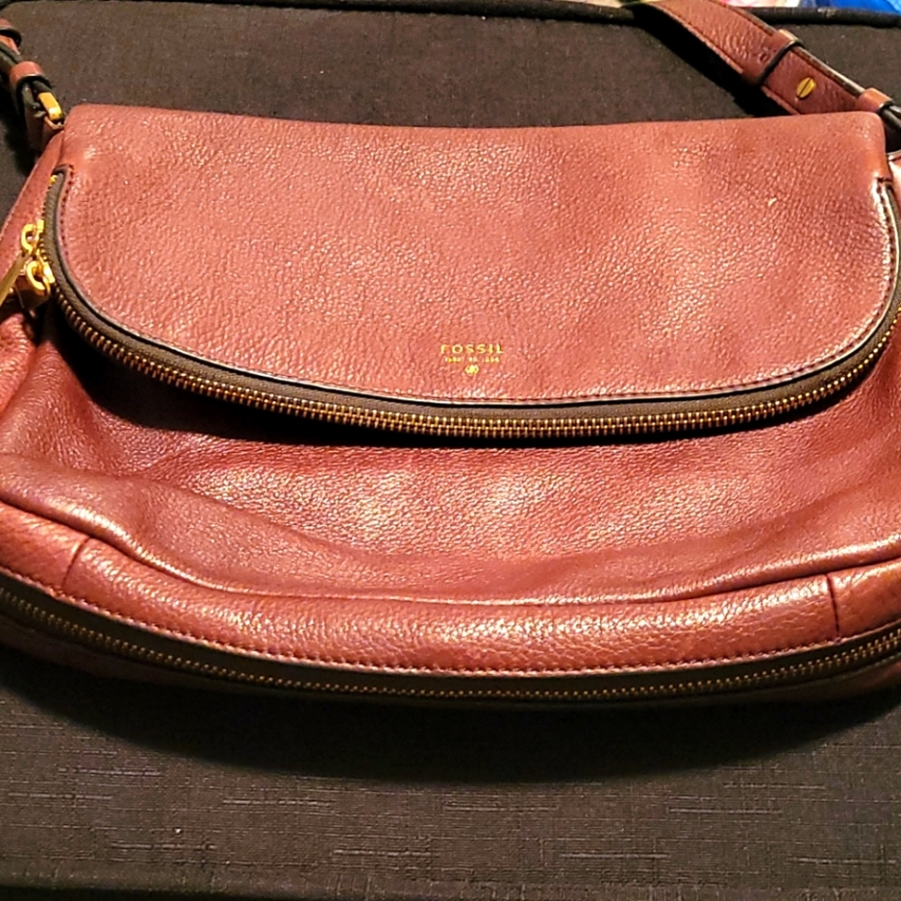 Vintage fossil very roomy